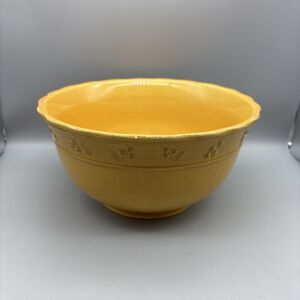 Vintage "Bella" Debby Segura Signature 10" Yellow Fruit/ Mixing Bowl (Damage)